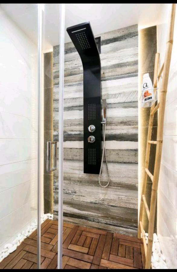 Romantic Jacuzzi Apartment 雅典 外观 照片