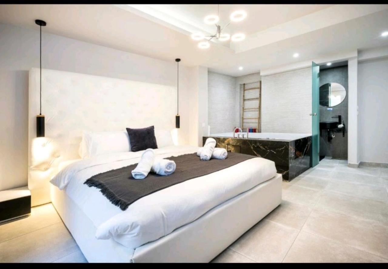 Romantic Jacuzzi Apartment 雅典 外观 照片