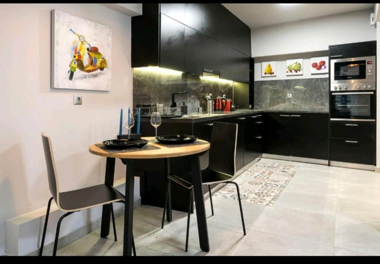 Romantic Jacuzzi Apartment 雅典 外观 照片