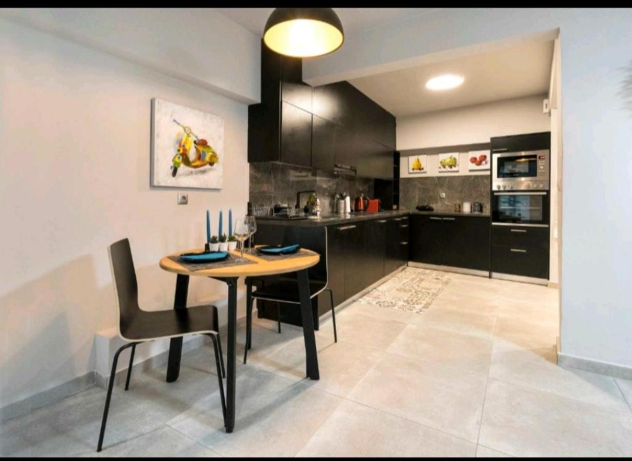 Romantic Jacuzzi Apartment 雅典 外观 照片